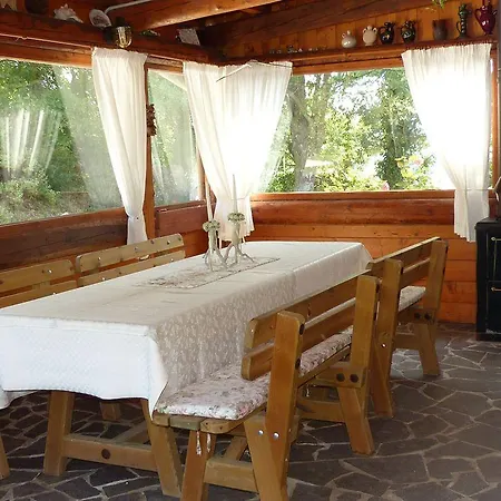 Alloggio per agriturismo Al Respiro Nel Bosco Camporotondo di Fiastrone